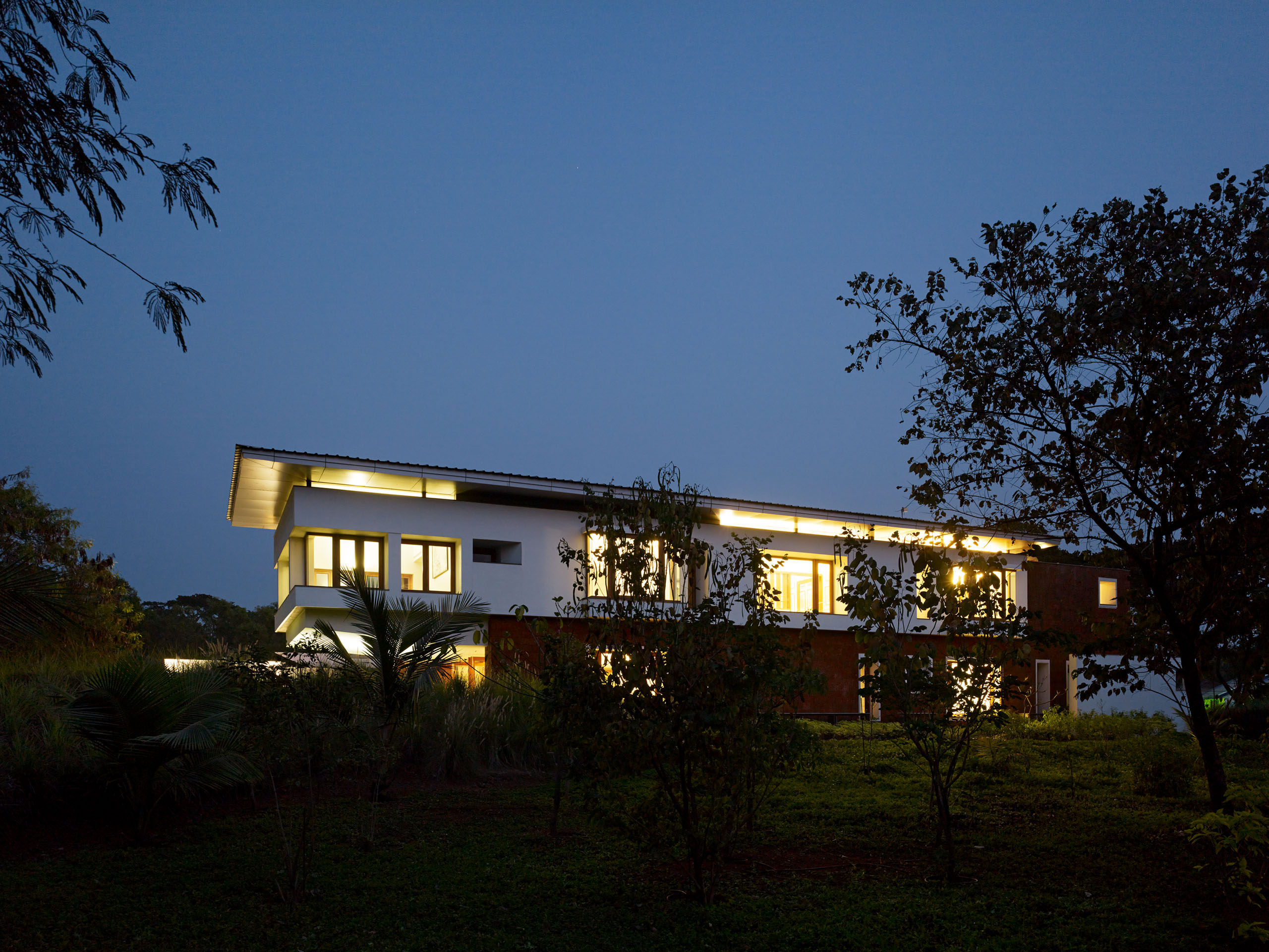 E13430 ALPA 036788 j2560